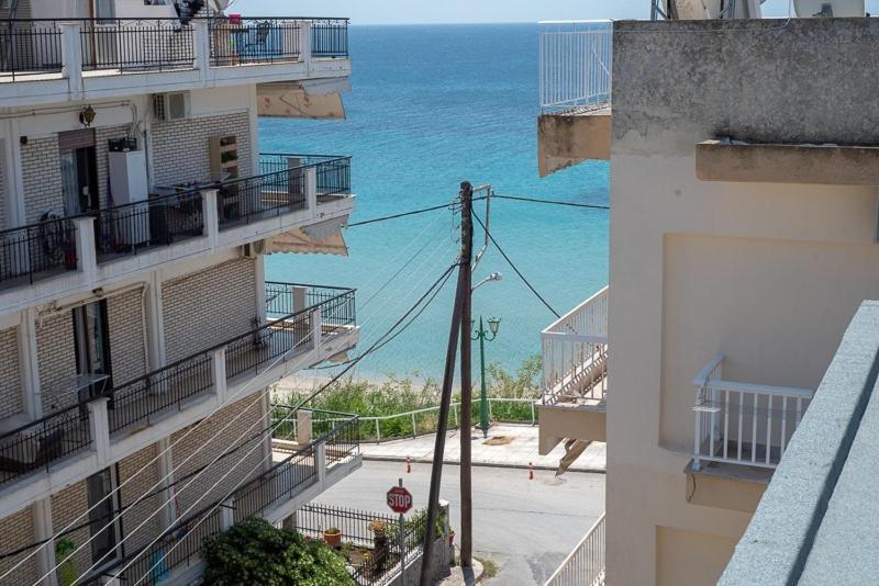 Grcka Reni Greece Beach Penthaus 3 Nea Kallikrateia Dış mekan fotoğraf